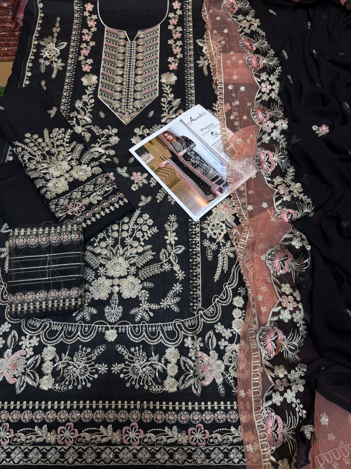 EMBROIDERY 3 PIECE LOWN UNSTITCHED SUIT