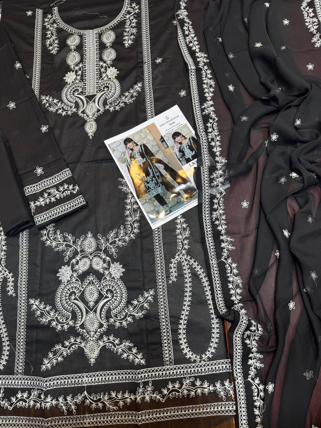 ZARA SHAHJAHAN HEAVY EMBROIDERY 3 PIECE LOWN UNSTITCHED SUIT