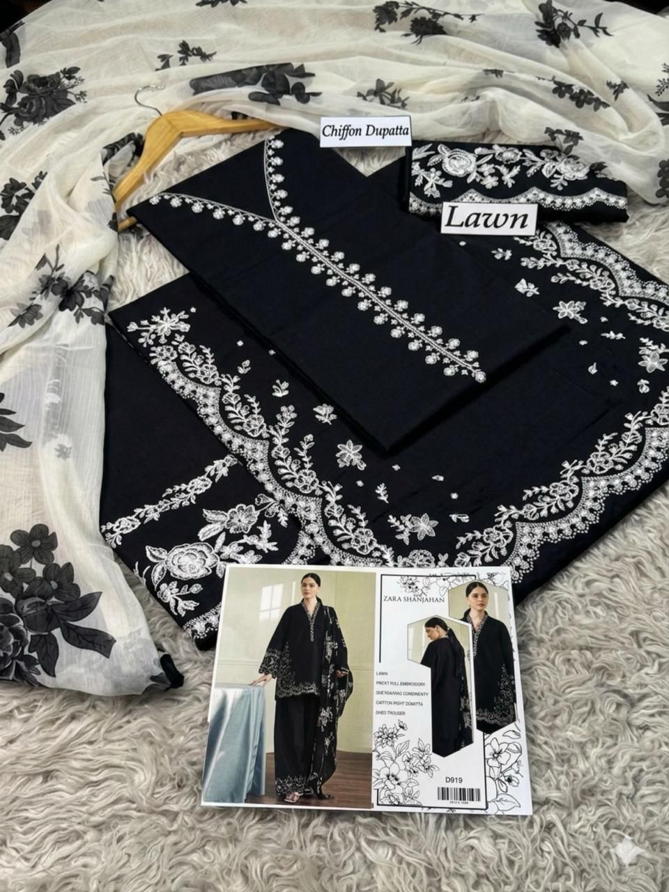 SUMMER COLLECTION HEAVY EMBROIDERY 3 PIECE LOWN SUIT UNSTITCHED