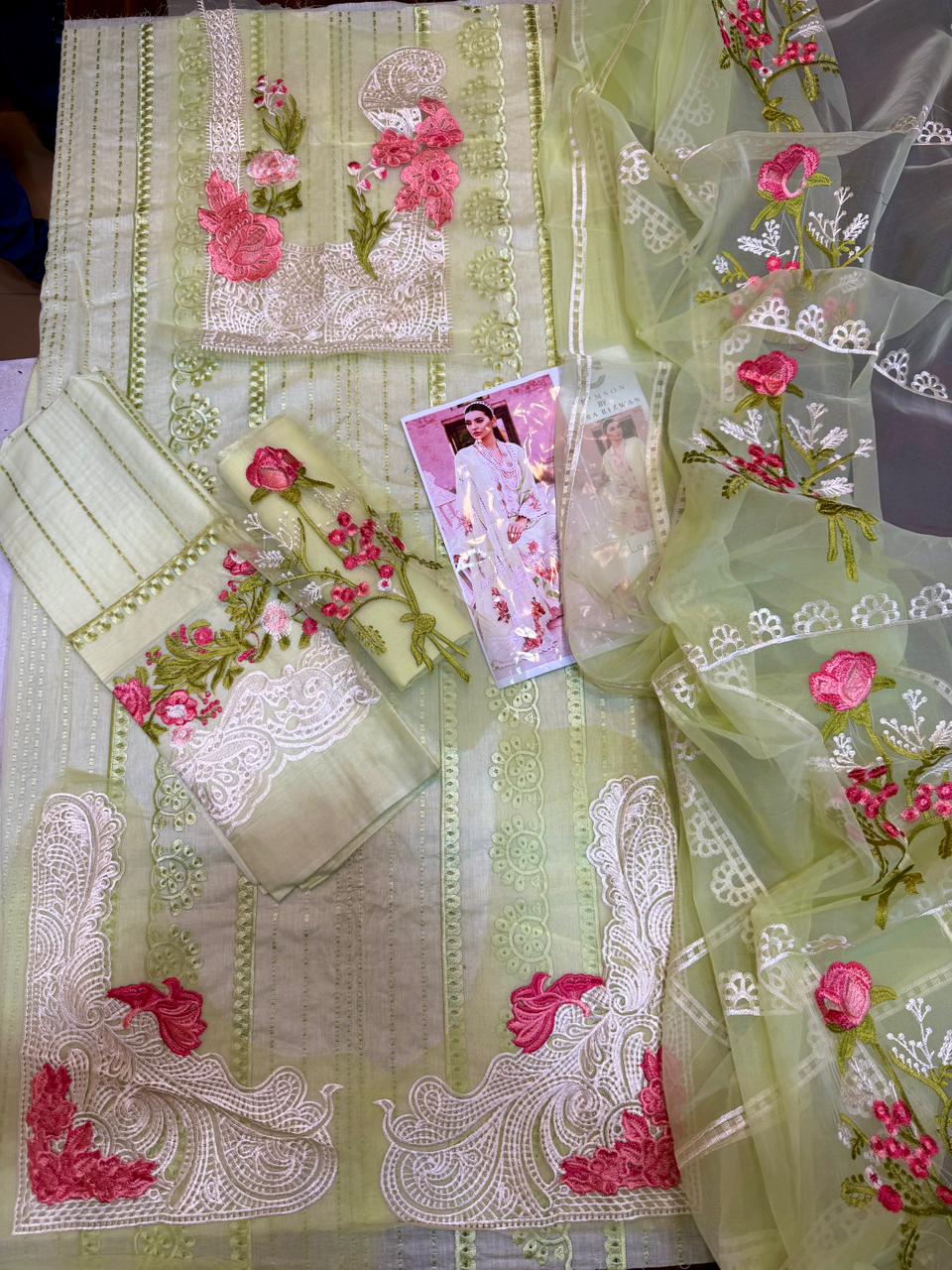 EMBROIDERY 3 PIECE LOWN UNSTITCHED SUIT